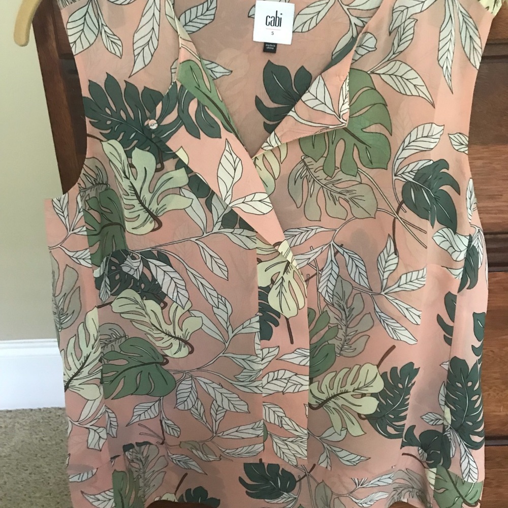 CAbi 🍃 Leaf Top